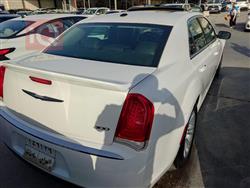 کرایسلەر 300